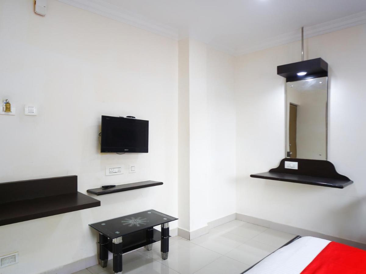 Madrasi Airport Hotel - Saibala 钦奈 外观 照片